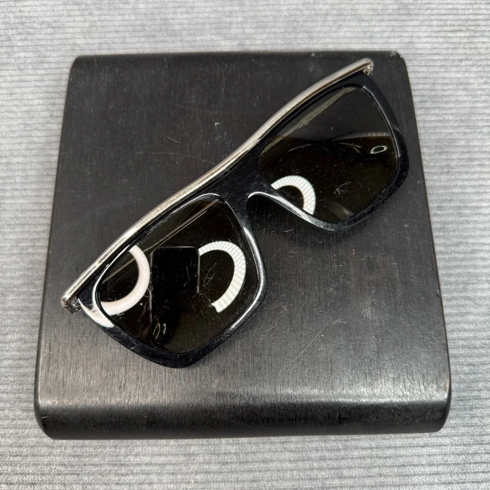Victoria Beckham VBS94 C1 Y2k Sunglasses Black Silver Square Frame 56-15-140‎